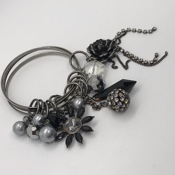 Jewelry - Fun ornate bracelet